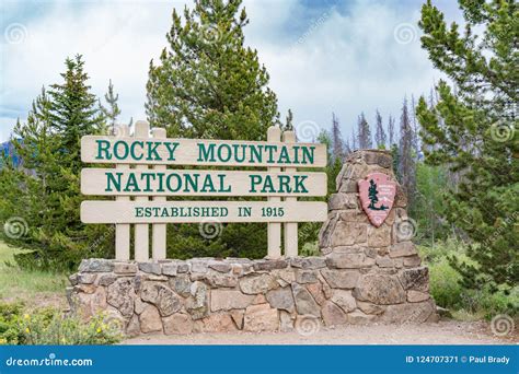 Rocky Mountain Welcome Sign
