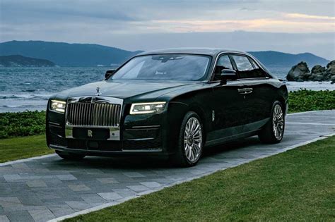 Rolls Royce Ghost Review