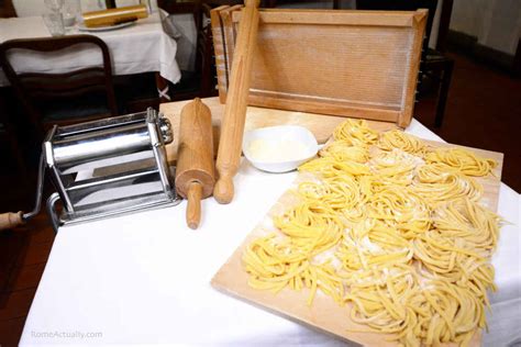 Roman pasta making class