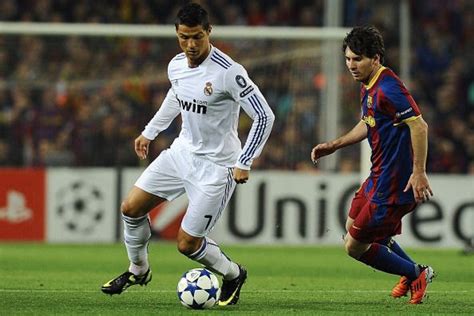 Ronaldo Dribbling Messi