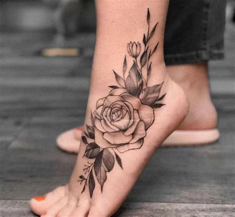 Foot tattoo Foot tattoos girls, Rose tattoos for women