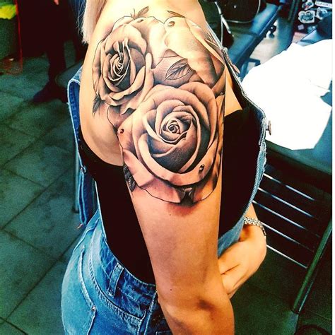 36+ Marvelous Rose Shoulder Tattoo Ideas