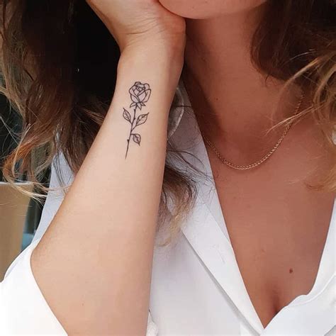 Rose wrist flower tattoo Tattoos, Tattoos and piercings