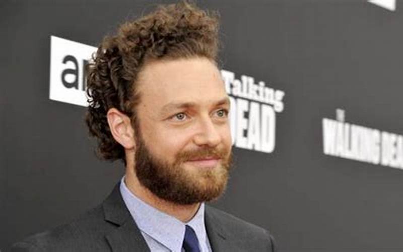 Is Ross Marquand Gay?