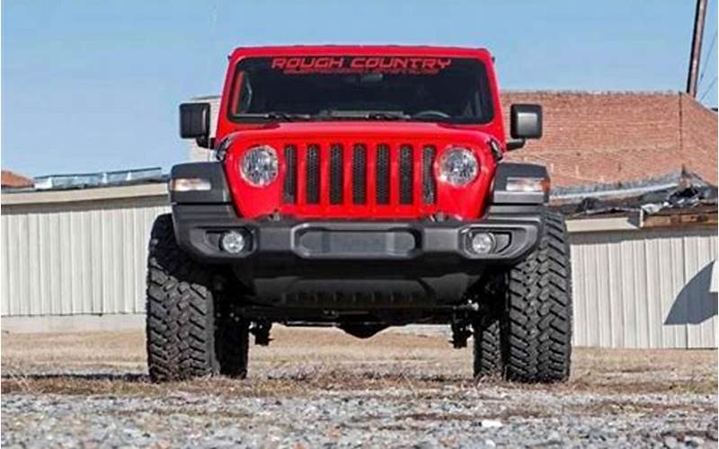 Rough Country 2.5-Inch Suspension Lift Kit Image