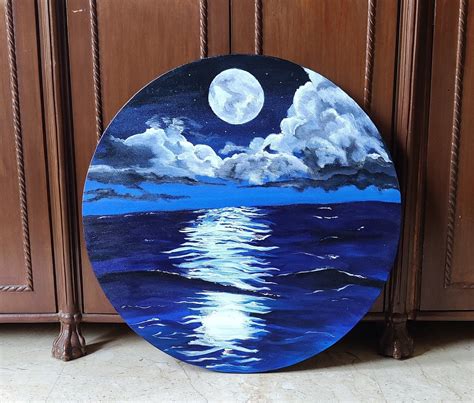 Round Canvas Paintings