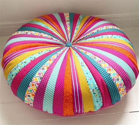 Round Floor Cushion Pattern
