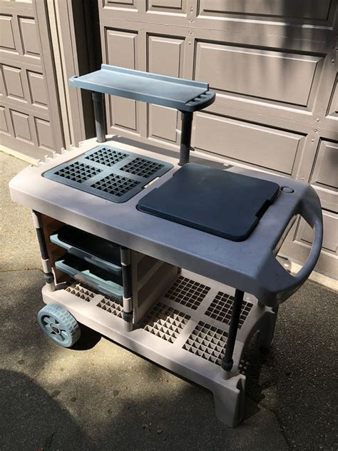 Rubbermaid Potting Bench