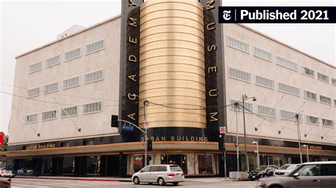 Discover Your Glamorous Side with Ruby Makeup Academy in North Hollywood