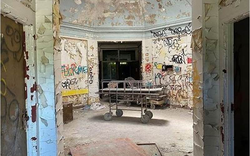 Rumah Sakit Terbengkalai Yang Mencekam