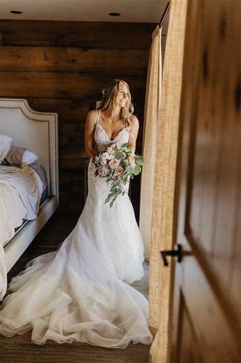 Rustic Elegant Wedding Dress Inspiration