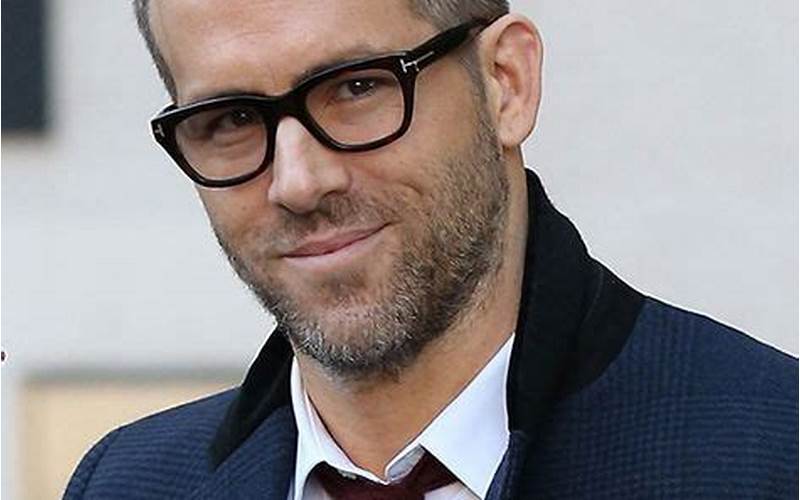 Ryan Reynolds' Glasses Collection