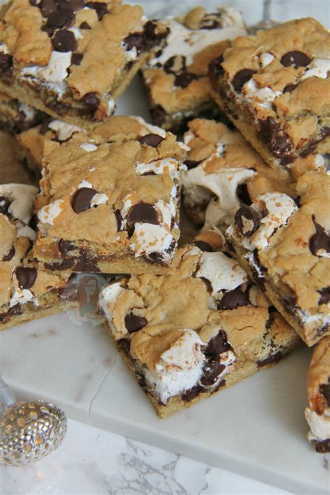 S’mores Cookie Bars Recipe