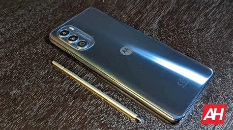 S Pen: Great Mid-Ranger With Stylus