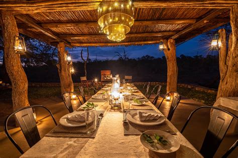 Safari Dining