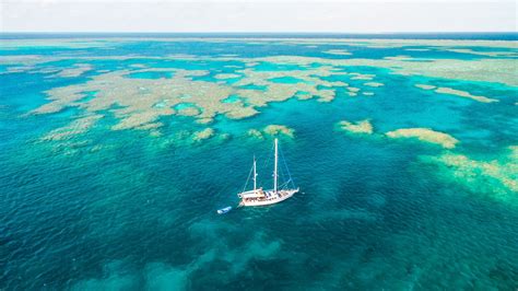 Sailing Great Barrier Reef