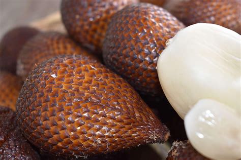 Salak & Pregnancy: Is It Safe to Eat?