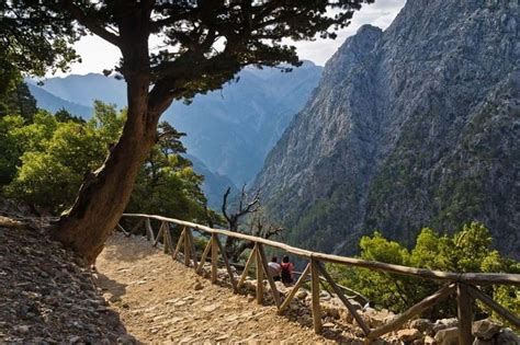 Samaria Easy Way Hiking