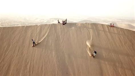 Sandboarding Huacachina