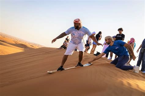 Sandboarding Red Dunes Dubai