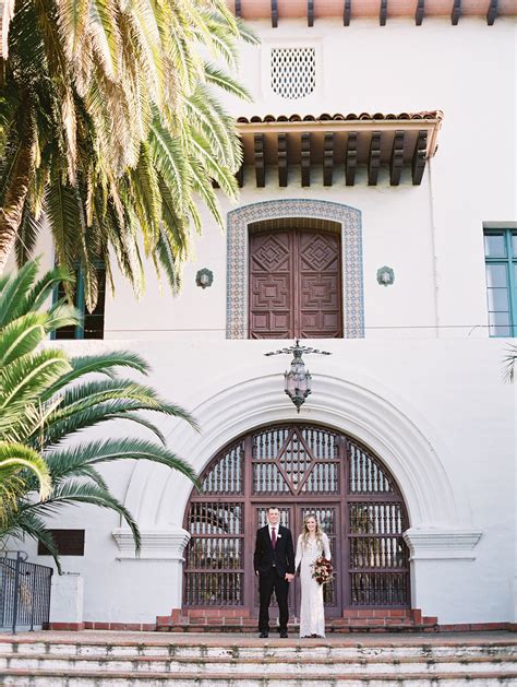 Discover the Magic of a Santa Barbara Courthouse Marriage: A Captivating Ceremony at an Idyllic Location