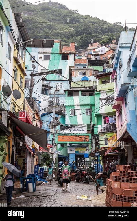 Santa Marta Favela
