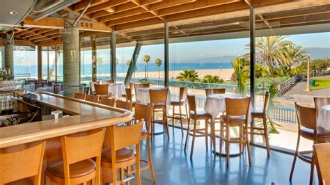 Santa Monica Beach Restaurants