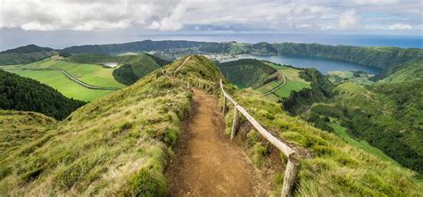 Sao Miguel Tour Guide