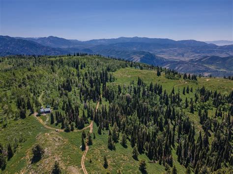 Discover the Thrill of Ownership: Scare Canyon's Extraordinary Property for Sale