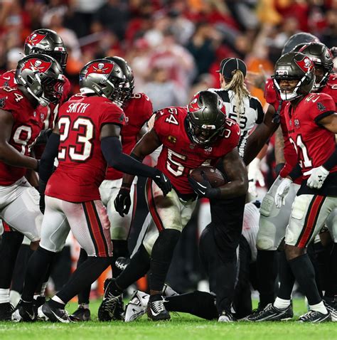 Flawless Victory: Bucs Dominate the Field with Impressive Score in Thrilling Game - A Dynamic SEO Title for Score of Buccaneers' Game!