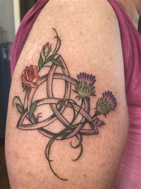 Pin by Nancy Burks on Tattoos Celtic knot tattoo, Celtic
