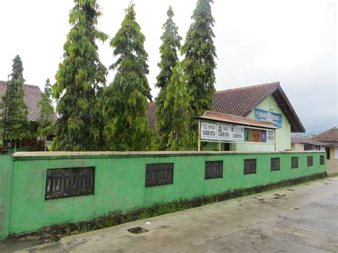 Sd Negeri Setan