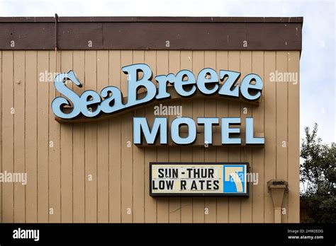 Sea Breeze Motel