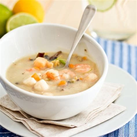 Slow Cooker Seafood and Bacon Chowder Get Crocked Slow Cooker Recipes