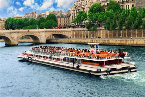 Seine River Cruise Tips