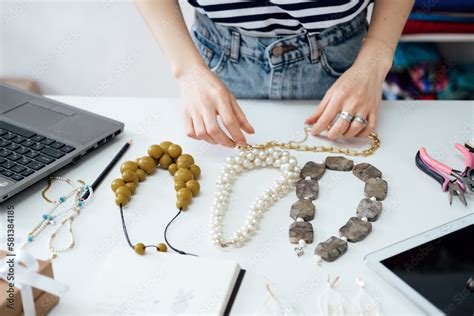 Selecting a Jewelry Workshop