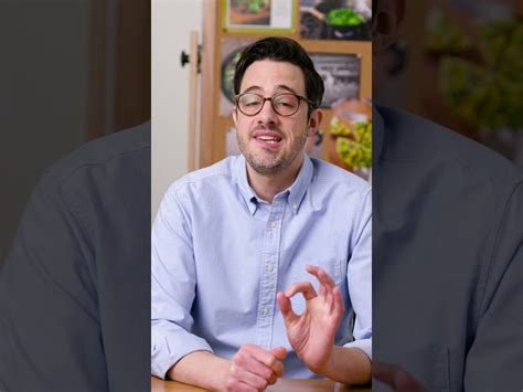 Selecting the Perfect Broccoli