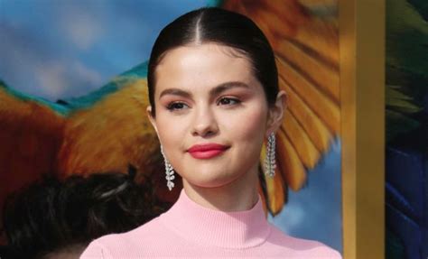 Selena Gomez Masuk Nominasi Miliader Dunia