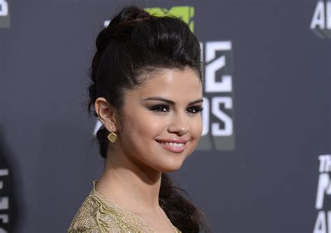 Selena Gomez Chart Debut