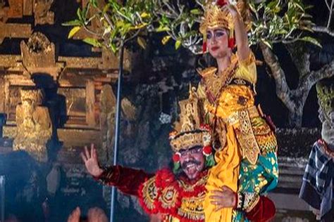 Seni Pertunjukan Ubud