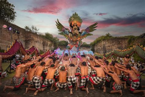 Seni Tradisi Bali