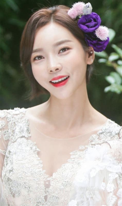Seo In Young