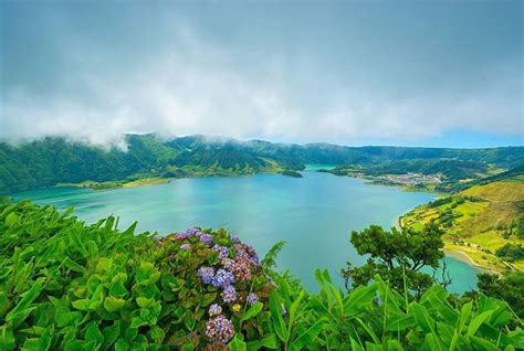 Sete Cidades Lake