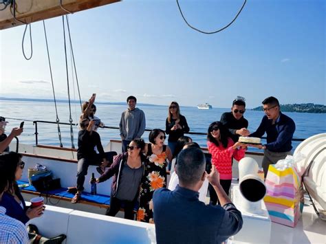 Setting Sail Harbor Cruise