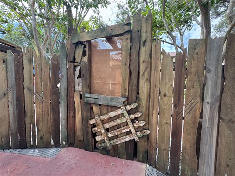 Setting the scene for a scare