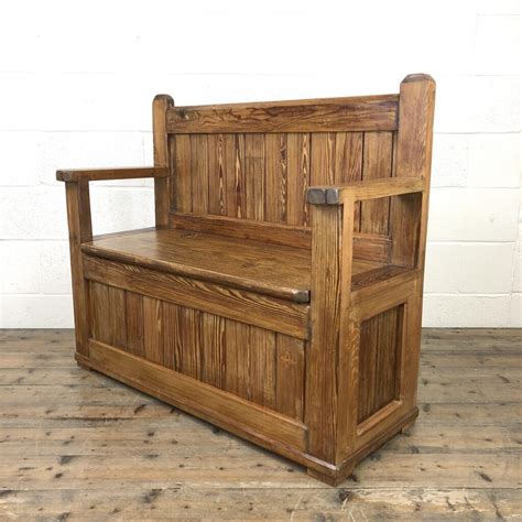 Settle Storage Bench