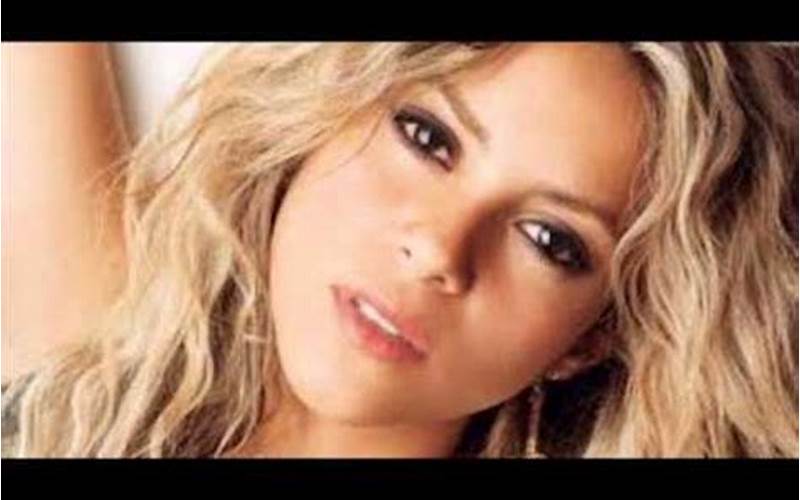 Shakira Contigo Mi Vida Quiero Vivir La Vida Video Oficial Outfits