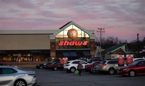 Shaws Hours Easter