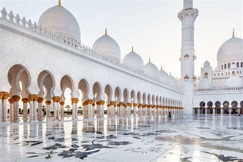 Sheikh Zayed Grand Mosque exterior