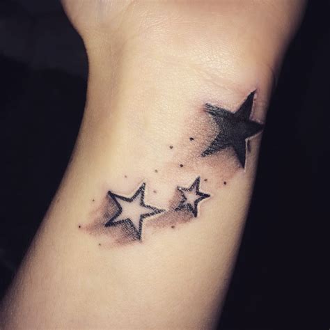 Pin Wrist Shooting Star Tattoos Choosing The Right Tattoo